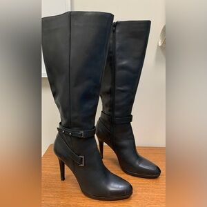 Levity Sylvia black leather stiletto knee-high boots side zipper buckle size 10